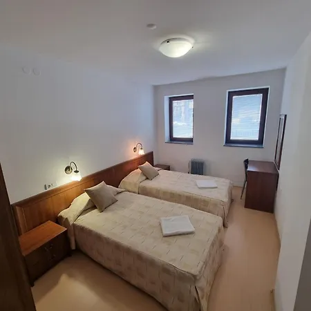 Mountain Paradise 4 - 1 Bedroom - Gondola, 100m Away - Washer *